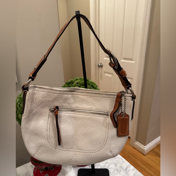 Coach - SoHo Hobo Pebbled Leather Shoulder Bag - 2008 - Great Condition - Clean - Picture 2 of 10